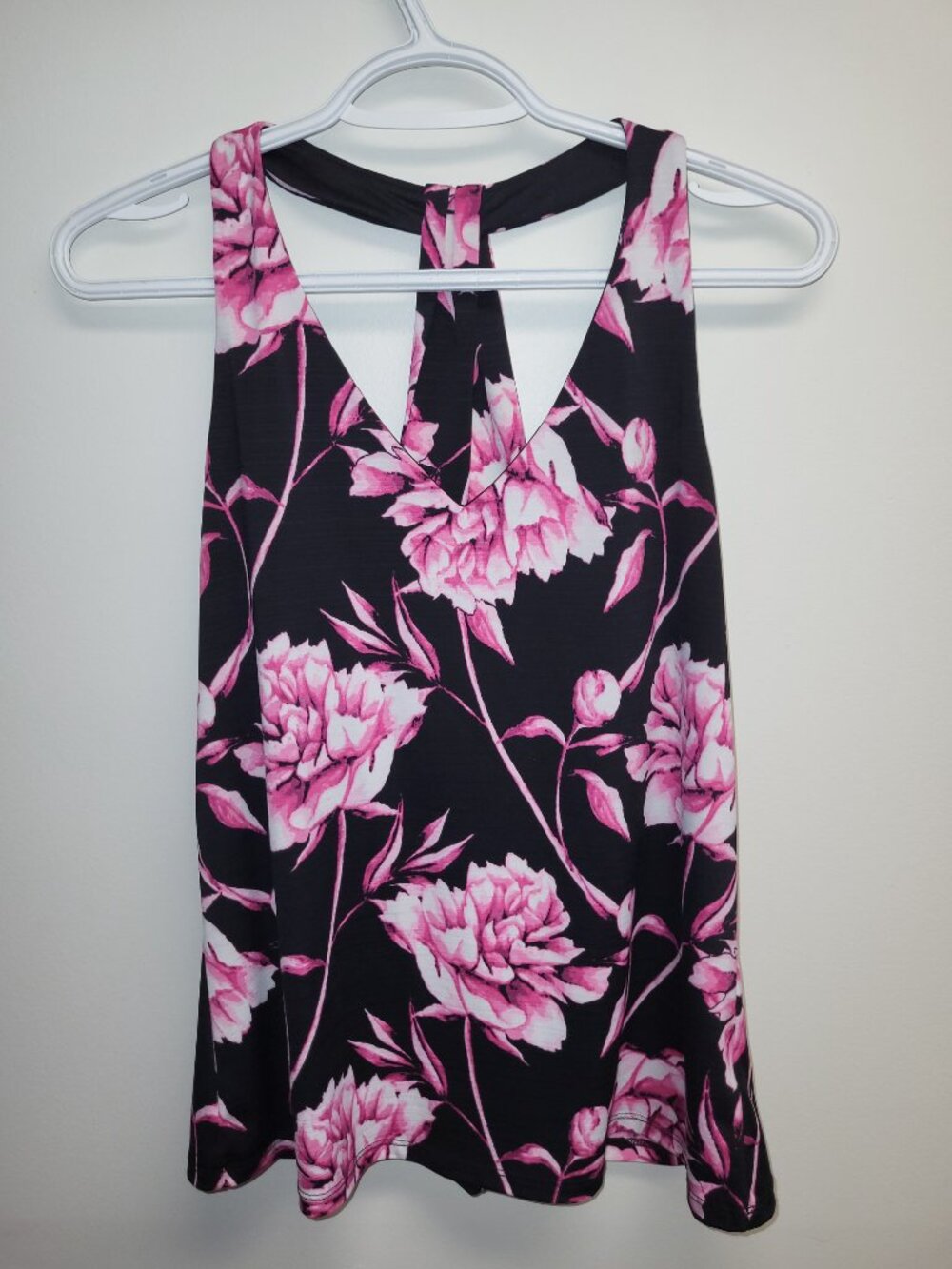 Ricki's Floral Tank Top Women's Small Black Pink Sleeveless V-Neck Blouse - Picture 2 of 12